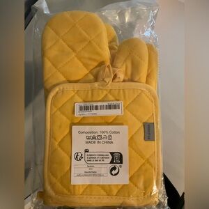 Yellow Kitchen Oven Mitts
